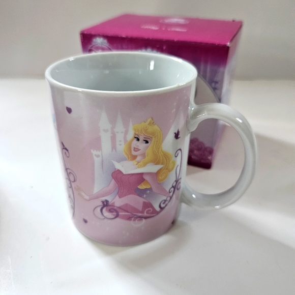 Disney Princesses mug  collection mugs in a box set of two 2 classic Bell - Picture 6 of 8